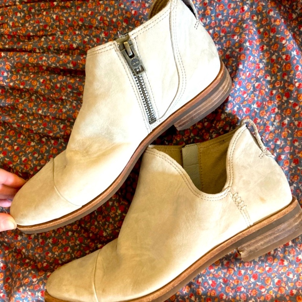 Timberland Cream Leather Ankle Boots